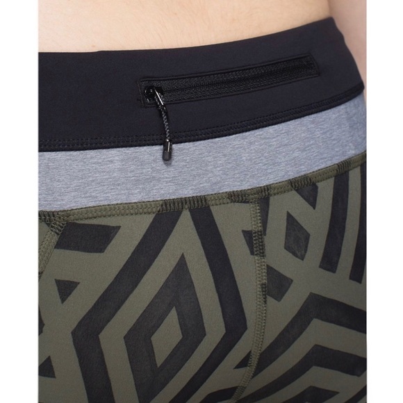 Lululemon Run: Inspire Crop II Full-On Luxtreme in Chevron Shuffle - Picture 6 of 14